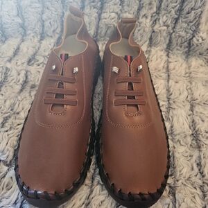 NWOT Super soft cowhide leather brown size 8